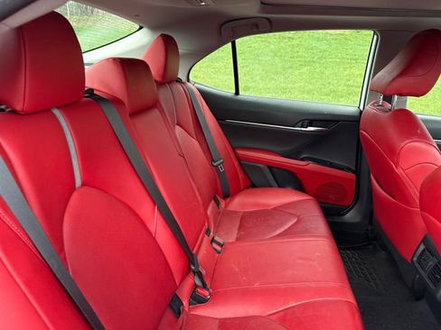 Used 2019 Toyota Camry XSE image 14