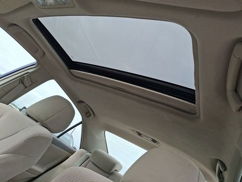 Used 2010 Toyota Camry FWD image 16
