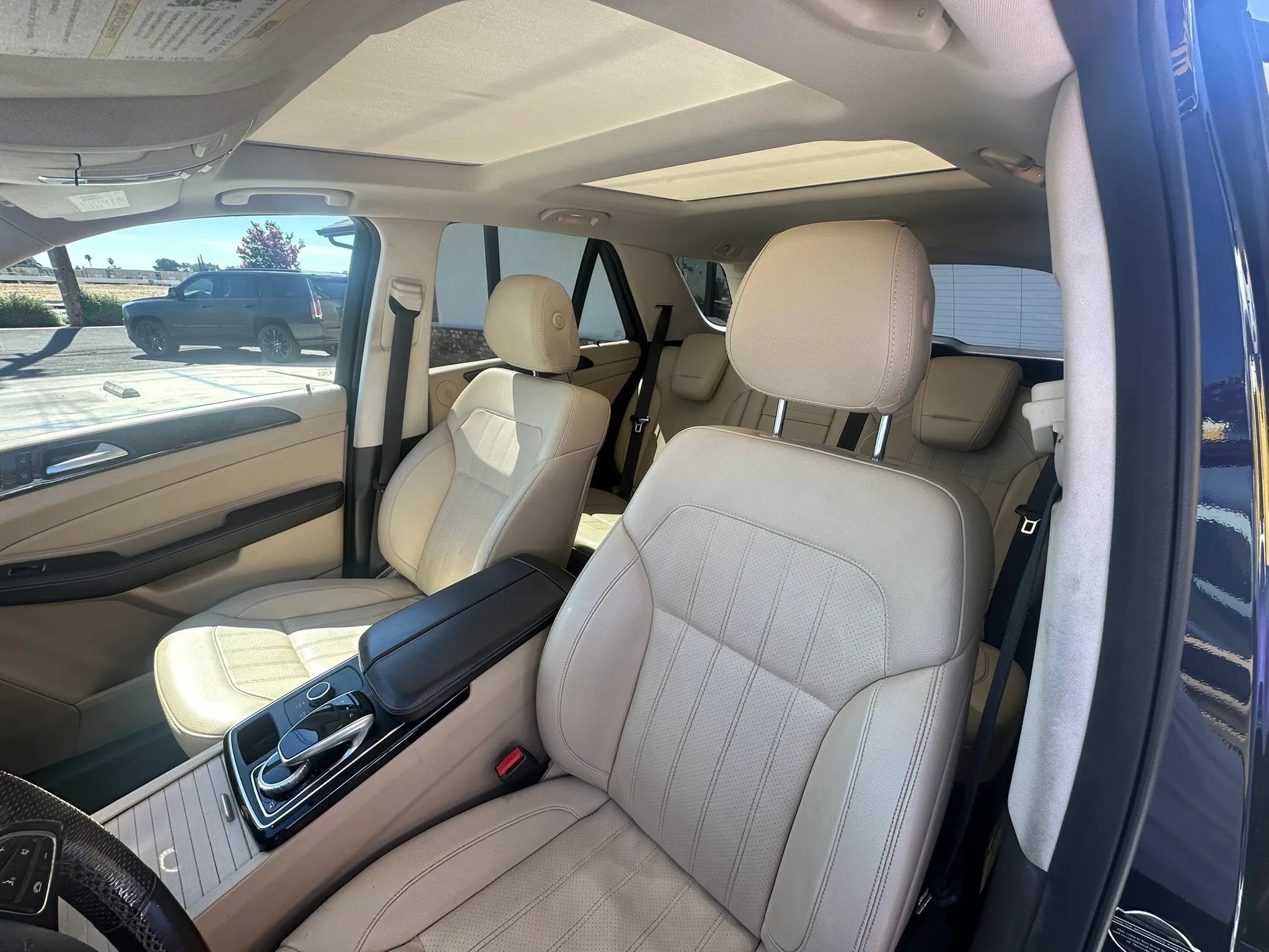 Used 2018 Mercedes-Benz GLE 350 w/ Premium 1 Package image 24
