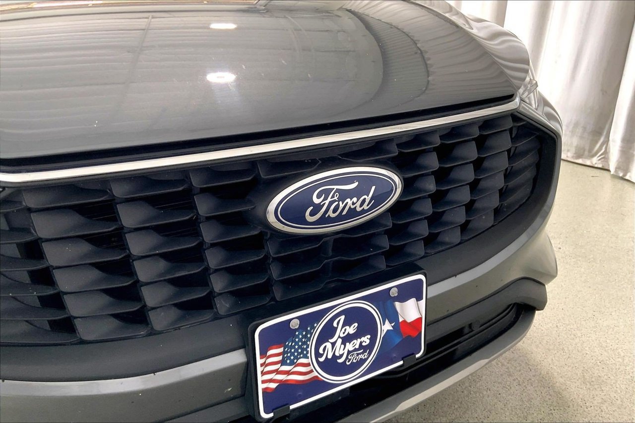 Used 2025 Ford Escape Active FWD image 7