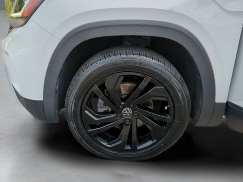 Used 2023 Volkswagen Atlas SE FWD image 32