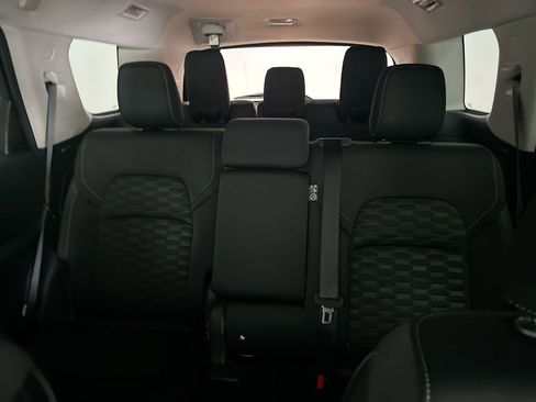 Used 2023 Nissan Pathfinder SV AWD/4WD image 12