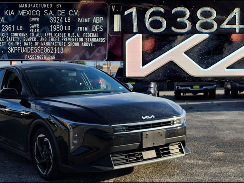 Used 2025 Kia K4 EX FWD image 1