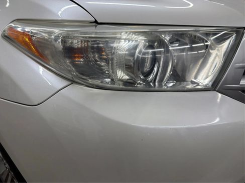 Used 2011 Toyota Highlander Limited w/ Tow Pkg FWD image 42