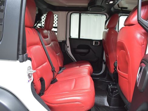 Used 2018 Jeep Wrangler Unlimited Sport S image 29