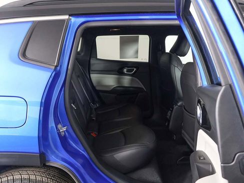 Used 2023 Jeep Compass Limited image 32