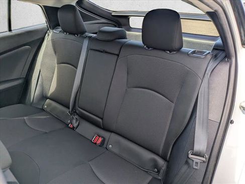 Used 2022 Toyota Prius L Eco FWD image 17