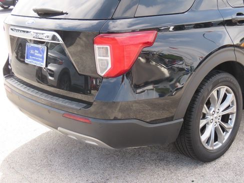 Certified 2023 Ford Explorer XLT w/ Equipment Group 202A RWD image 10
