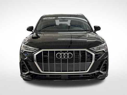 Certified 2025 Audi Q3 2.0T Premium Plus w/ Premium Plus Package AWD/4WD image 8