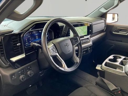 Used 2022 Chevrolet Silverado 1500 RST AWD/4WD image 12