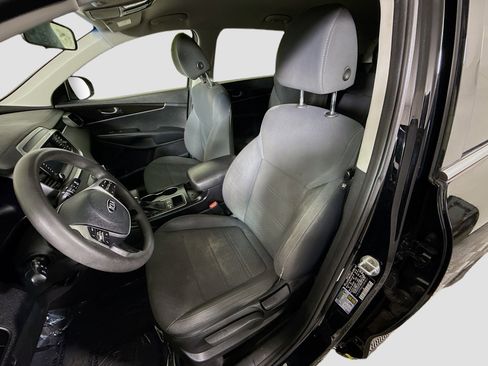 Used 2020 Kia Sorento LX image 21