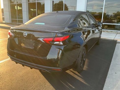 Used 2020 Nissan Versa S FWD image 5