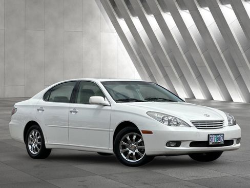 Used 2003 Lexus ES 330 FWD image 1