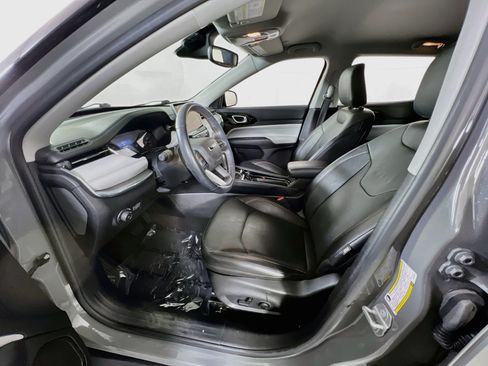 Used 2022 Jeep Compass Limited AWD/4WD image 19