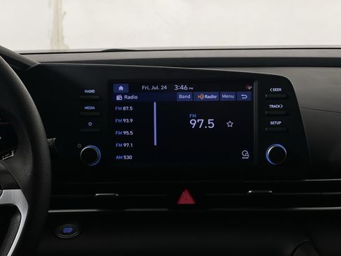 Used 2023 Hyundai Elantra SEL FWD image 18