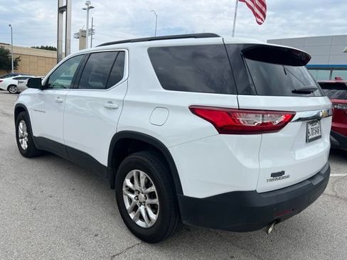 Used 2021 Chevrolet Traverse LT FWD image 4
