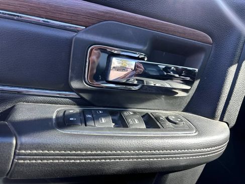 Used 2015 RAM 2500 Laramie AWD/4WD image 18