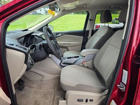 Used 2015 Ford Escape SE FWD image 9