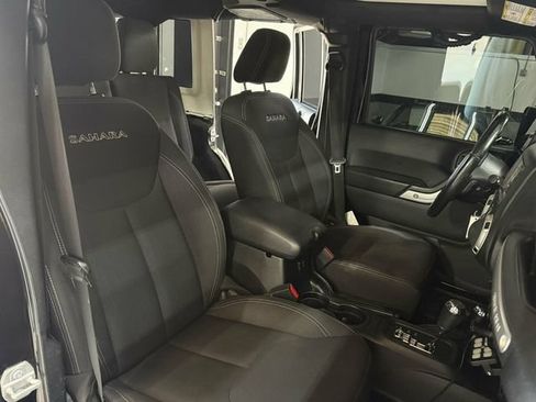 Used 2017 Jeep Wrangler Unlimited Sahara AWD/4WD image 30