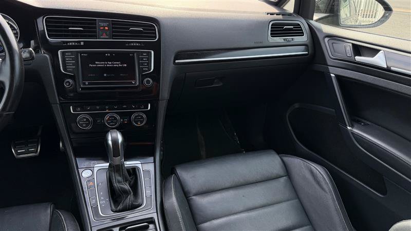 Used 2017 Volkswagen Golf R 4-Door AWD/4WD image 19