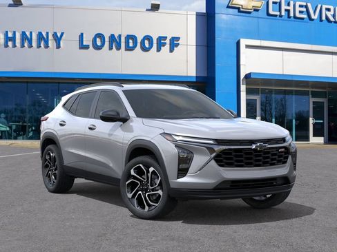 New 2026 Chevrolet Trax RS w/ Sunroof Package FWD image 7