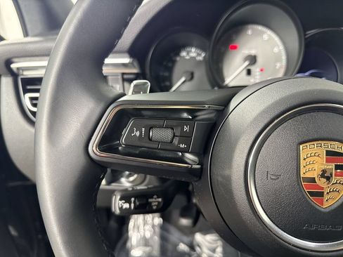 Certified 2023 Porsche Macan S AWD/4WD image 37