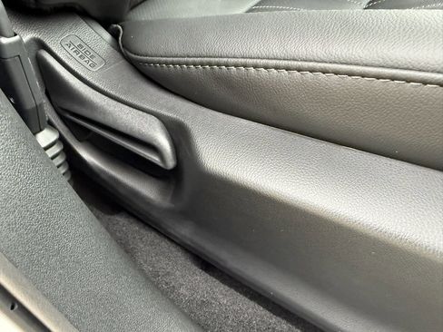 New 2026 Honda HR-V EX-L image 41