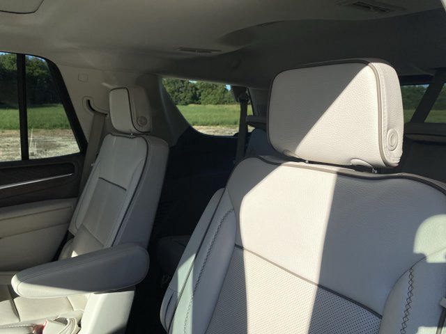 Used 2022 GMC Yukon Denali w/ Max Trailering Package AWD/4WD image 16