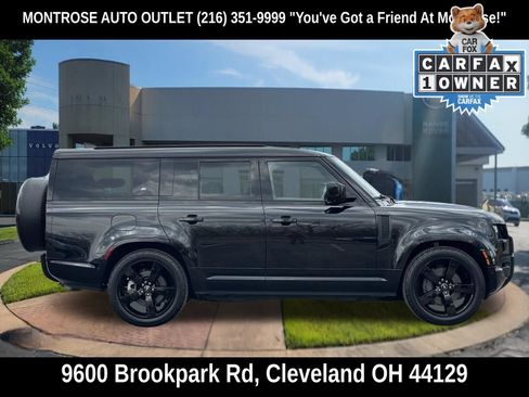 Used 2023 Land Rover Defender 130 X-Dynamic SE AWD/4WD image 3