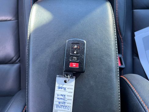 Used 2018 Toyota RAV4 SE w/ Power Extra Value Package image 17