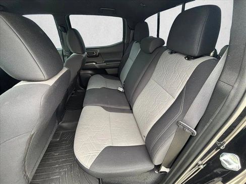 Used 2021 Toyota Tacoma TRD Off-Road image 19