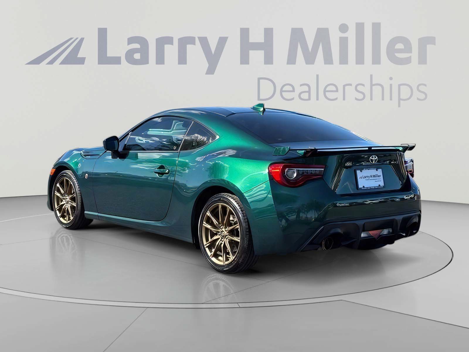 Used 2020 Toyota 86 RWD image 4