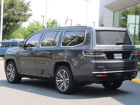 Used 2022 Jeep Grand Wagoneer Series III w/ Rear Seat Video Group 1 AWD/4WD image 5
