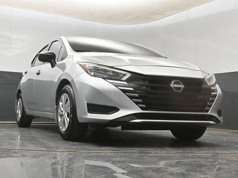 Used 2025 Nissan Versa S w/ Trunk Package FWD image 10