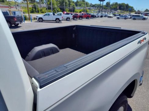 Used 2019 Chevrolet Silverado 1500 LT w/ All-Star Edition AWD/4WD image 10