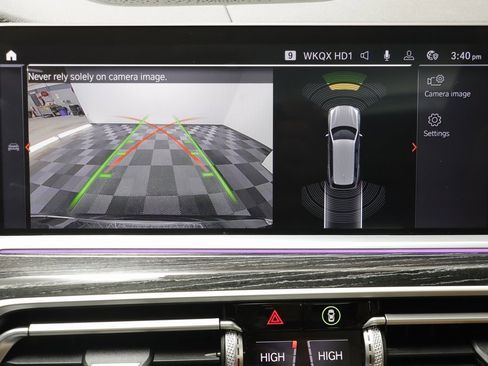 Used 2021 BMW X7 xDrive40i w/ M Sport Package image 12