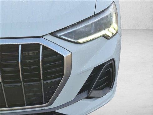 Certified 2024 Audi Q3 2.0T Premium Plus AWD/4WD image 9