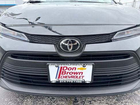 Used 2025 Toyota Corolla LE FWD image 30
