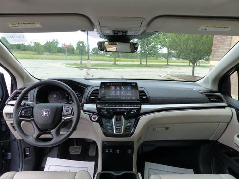 Used 2025 Honda Odyssey Touring image 45