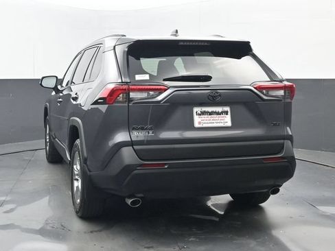 Used 2022 Toyota RAV4 XLE w/ Convenience Package FWD image 21