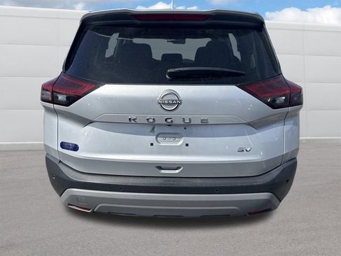 Used 2023 Nissan Rogue SV FWD image 4