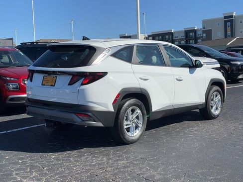 New 2026 Hyundai Tucson SE image 3