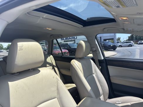 Used 2015 Subaru Outback 2.5i Limited AWD/4WD image 4