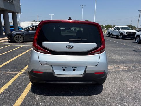 Used 2020 Kia Soul LX FWD image 5