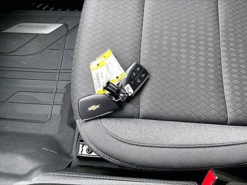 Used 2024 Chevrolet Silverado 1500 Custom image 30