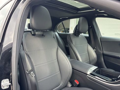 Used 2025 Mercedes-Benz C 300 Sedan image 16