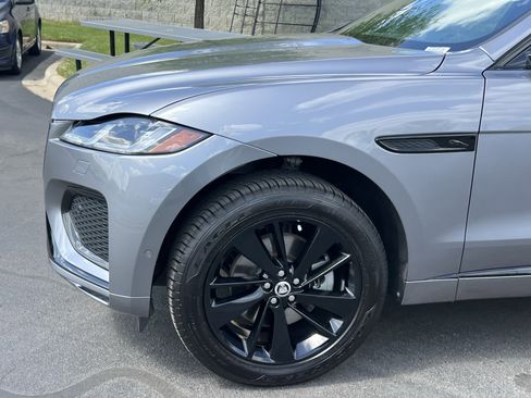 Certified 2025 Jaguar F-PACE R-Dynamic S AWD/4WD image 13