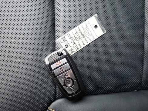 Used 2025 Ford Expedition Tremor image 30