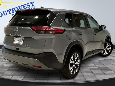 Used 2023 Nissan Rogue SV image 6