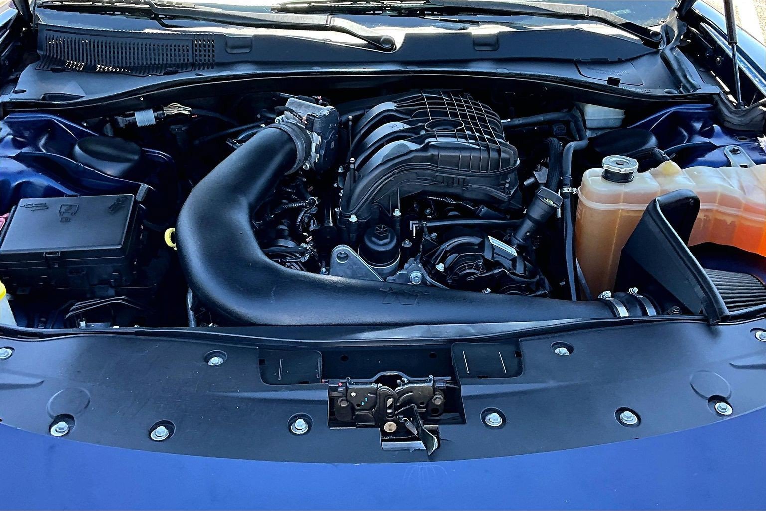 Used 2015 Dodge Charger SXT RWD image 9